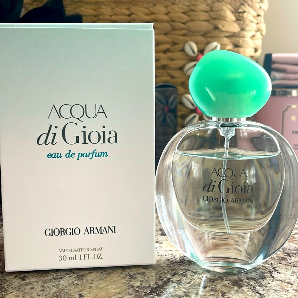 Giorgio Armani acqua di gioia 1